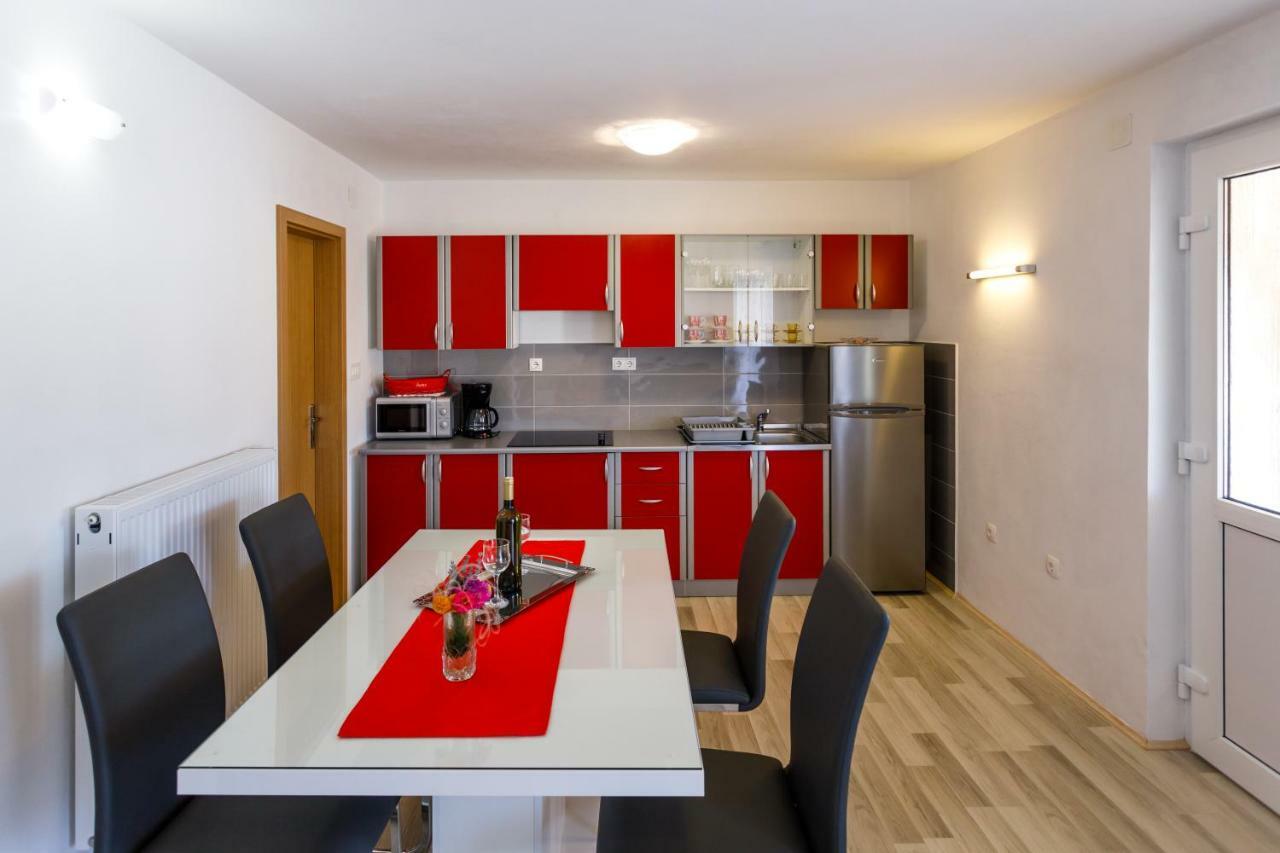Apartman Dobrila Vrh  Exterior photo