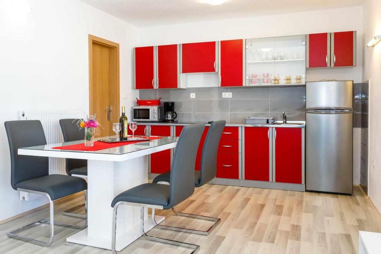 Apartman Dobrila Vrh  Exterior photo